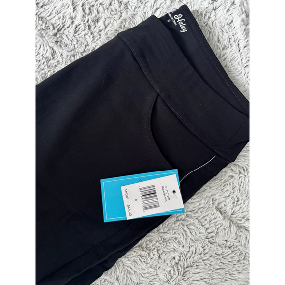 Court Haley BNWT Size 8 Pull On Black Shorts $44 on Tag, Retail - Picture 2 of 4